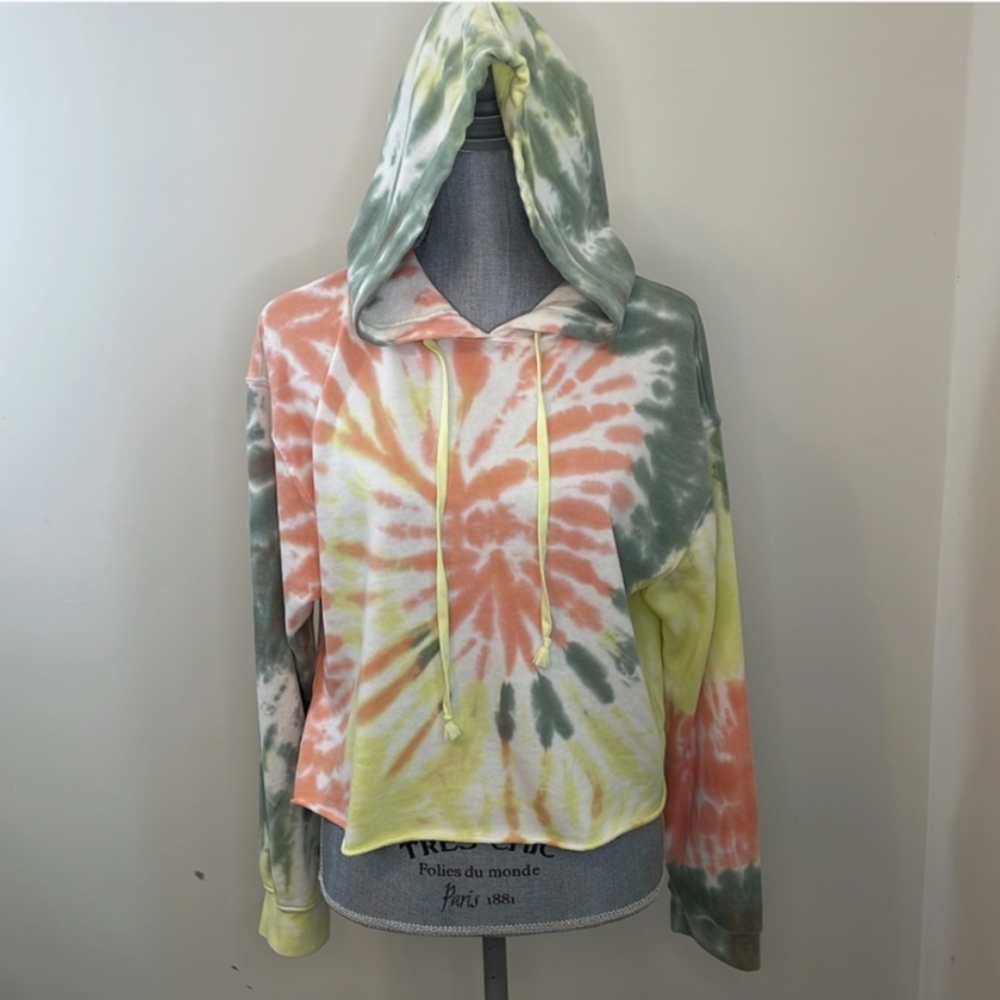TARGET-WILD FABLE Tie-Dye Crop Top Sweatshirt Size Medium